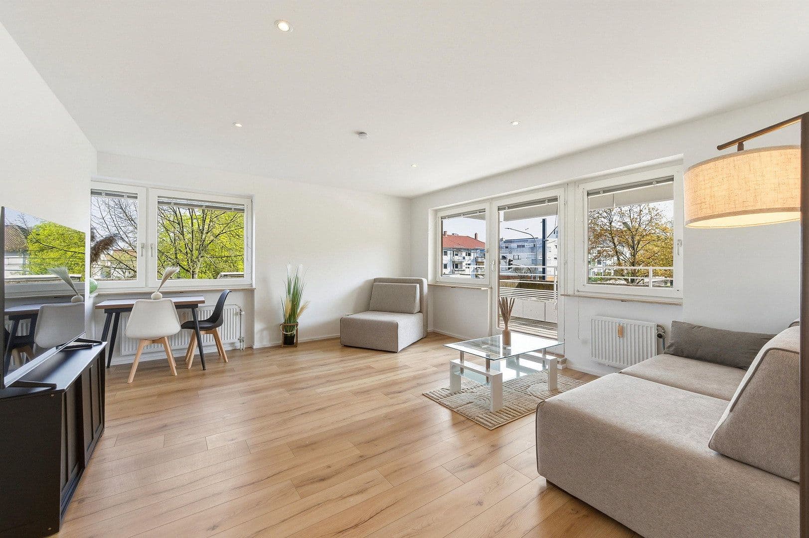 Pronájem bytu 5+1 118 m², Moltkestraße 54, Heilbronn, Bádensko-Württembersko Pronájem bytu 5+1 118 m², Moltkestraße 54, Heilbronn, Bádensko-Württembersko