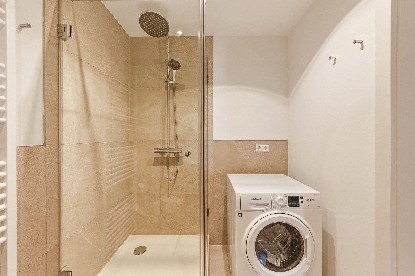 Pronájem bytu 5+1 118 m², Moltkestraße 54, Heilbronn, Bádensko-Württembersko Pronájem bytu 5+1 118 m², Moltkestraße 54, Heilbronn, Bádensko-Württembersko
