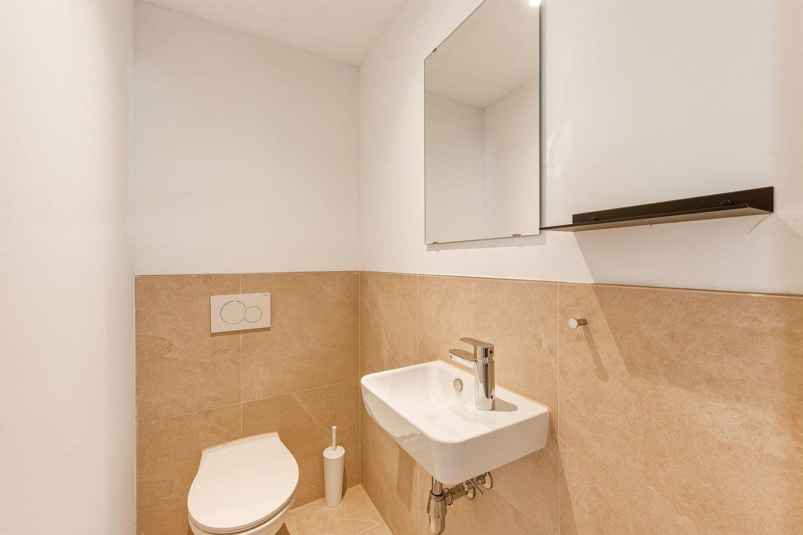Pronájem bytu 5+1 118 m², Moltkestraße 54, Heilbronn, Bádensko-Württembersko Pronájem bytu 5+1 118 m², Moltkestraße 54, Heilbronn, Bádensko-Württembersko