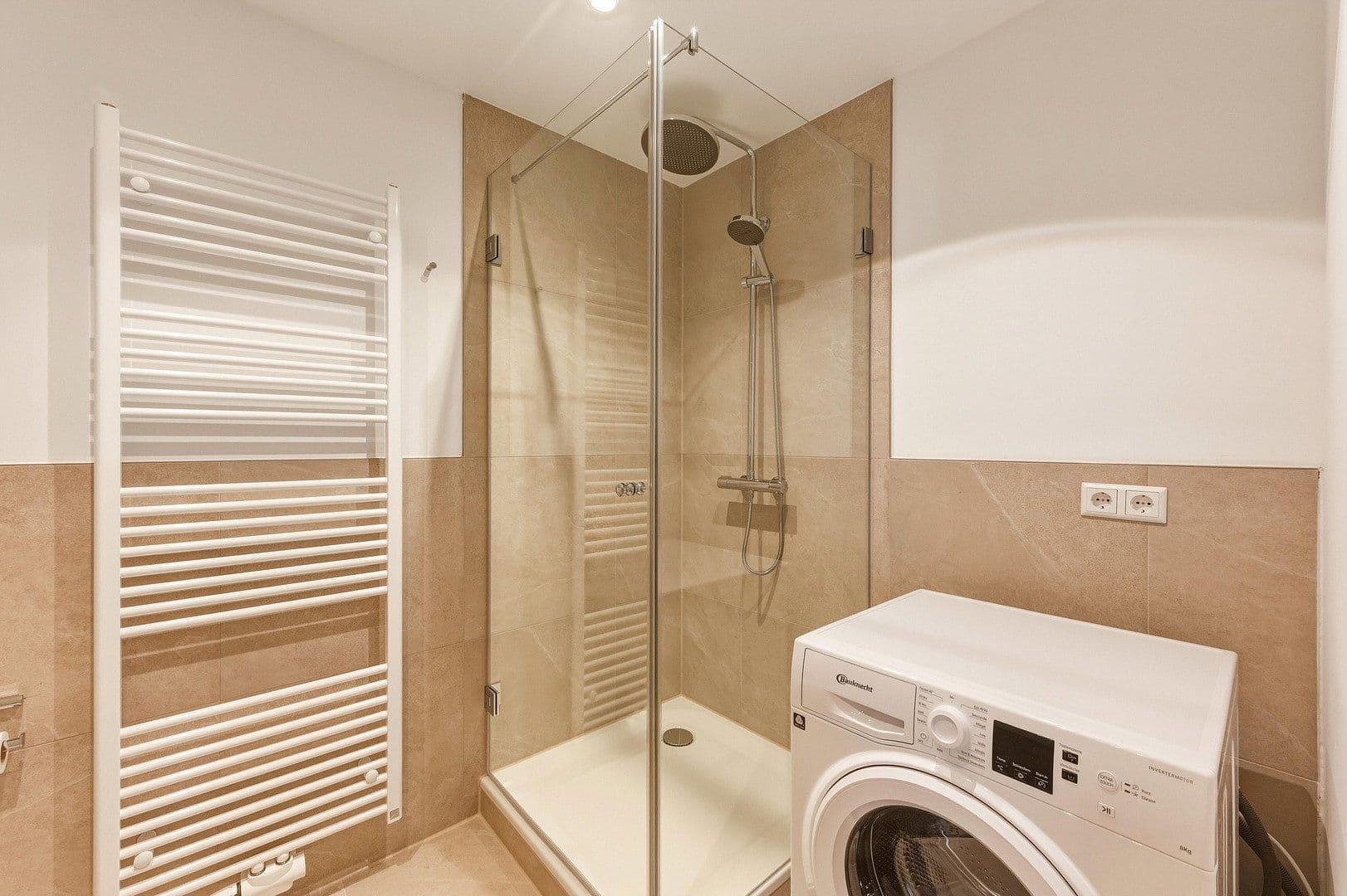Pronájem bytu 5+1 118 m², Moltkestraße 54, Heilbronn, Bádensko-Württembersko Pronájem bytu 5+1 118 m², Moltkestraße 54, Heilbronn, Bádensko-Württembersko