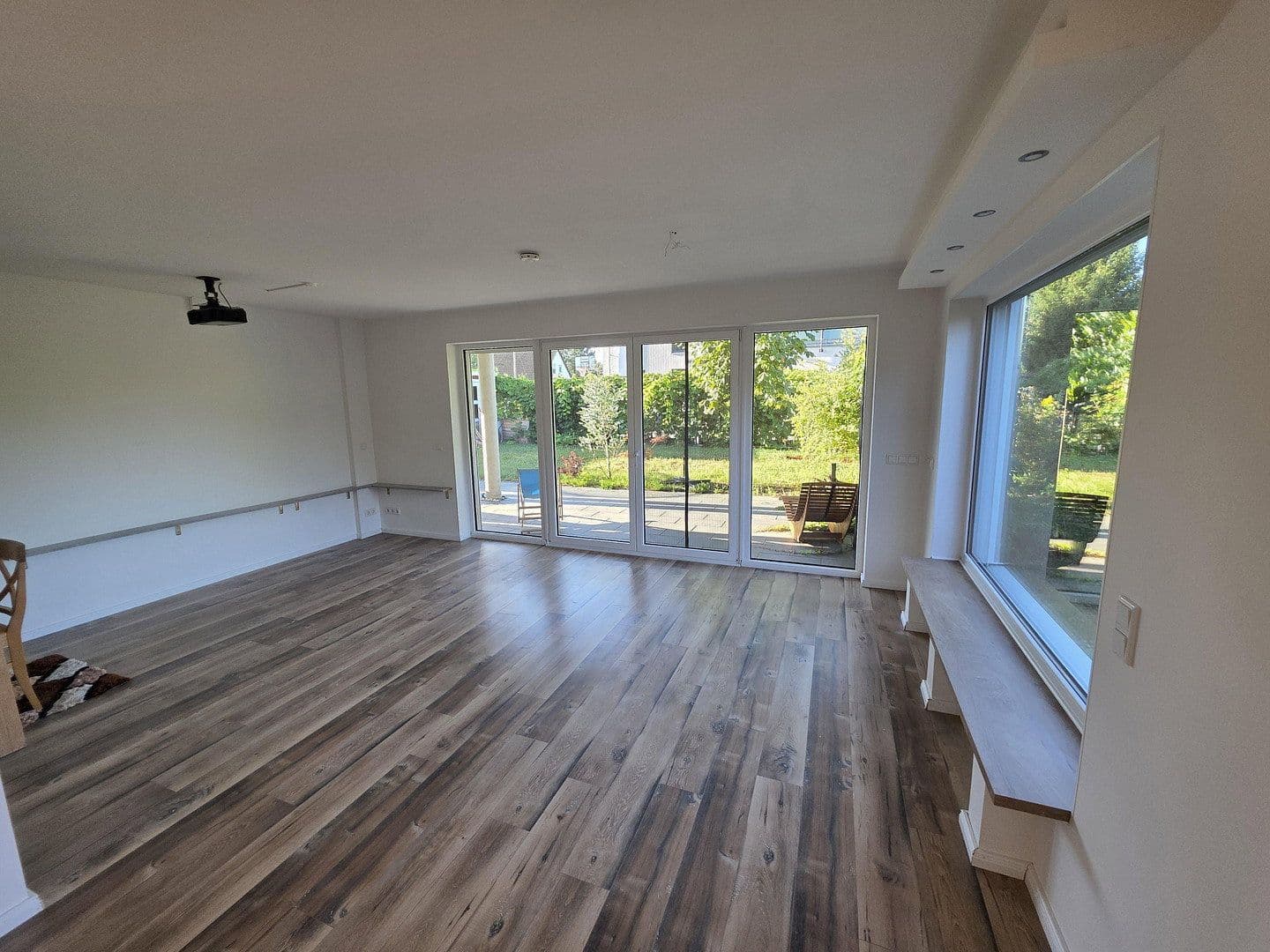 Pronájem bytu 4+1 132 m², Leipzig, Sasko Pronájem bytu 4+1 132 m², Leipzig, Sasko