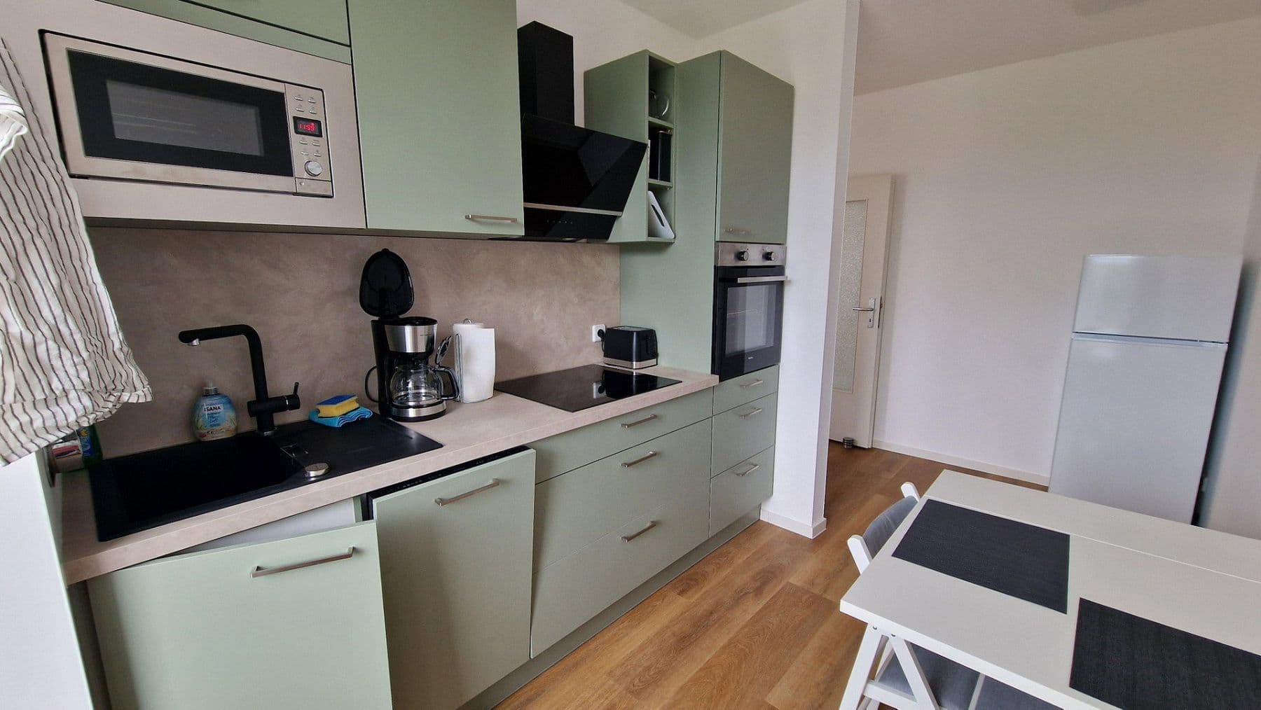 Prodej bytu 3+1 60 m², Creuziger Str. 18, Leipzig, Sasko Prodej bytu 3+1 60 m², Creuziger Str. 18, Leipzig, Sasko