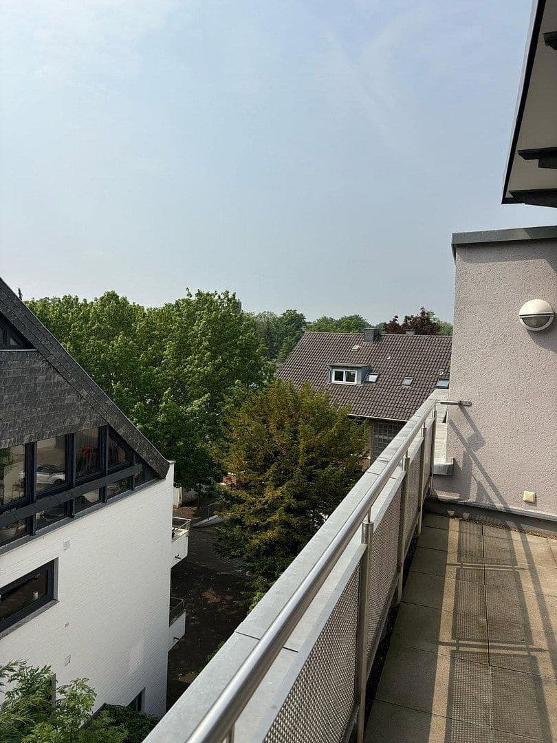 Pronájem bytu 2+1 80 m², Köln, Severní Porýní-Vestfálsko Pronájem bytu 2+1 80 m², Köln, Severní Porýní-Vestfálsko