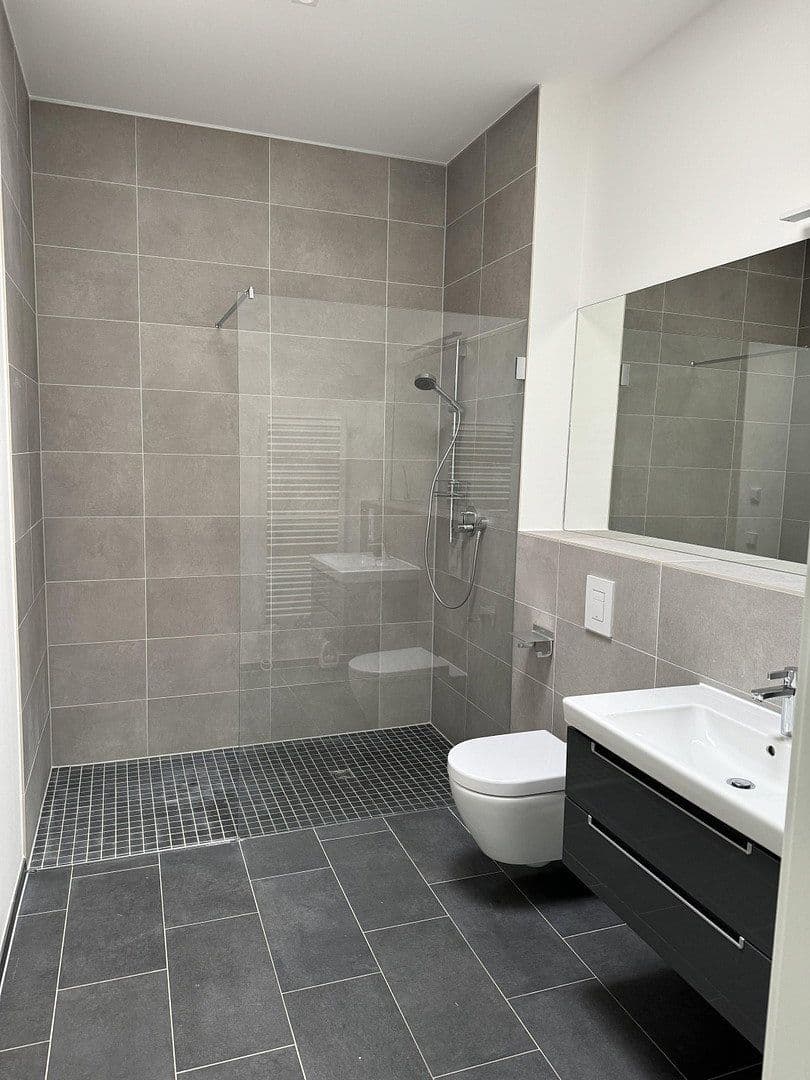 Pronájem bytu 2+1 76 m², Köln, Severní Porýní-Vestfálsko Pronájem bytu 2+1 76 m², Köln, Severní Porýní-Vestfálsko