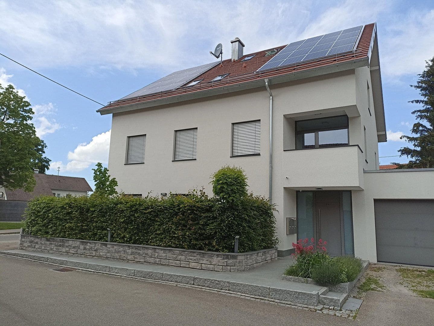 Pronájem bytu 4+1 130 m², Allgäuer Straße 8, Wolfertschwenden, Bavorsko Pronájem bytu 4+1 130 m², Allgäuer Straße 8, Wolfertschwenden, Bavorsko