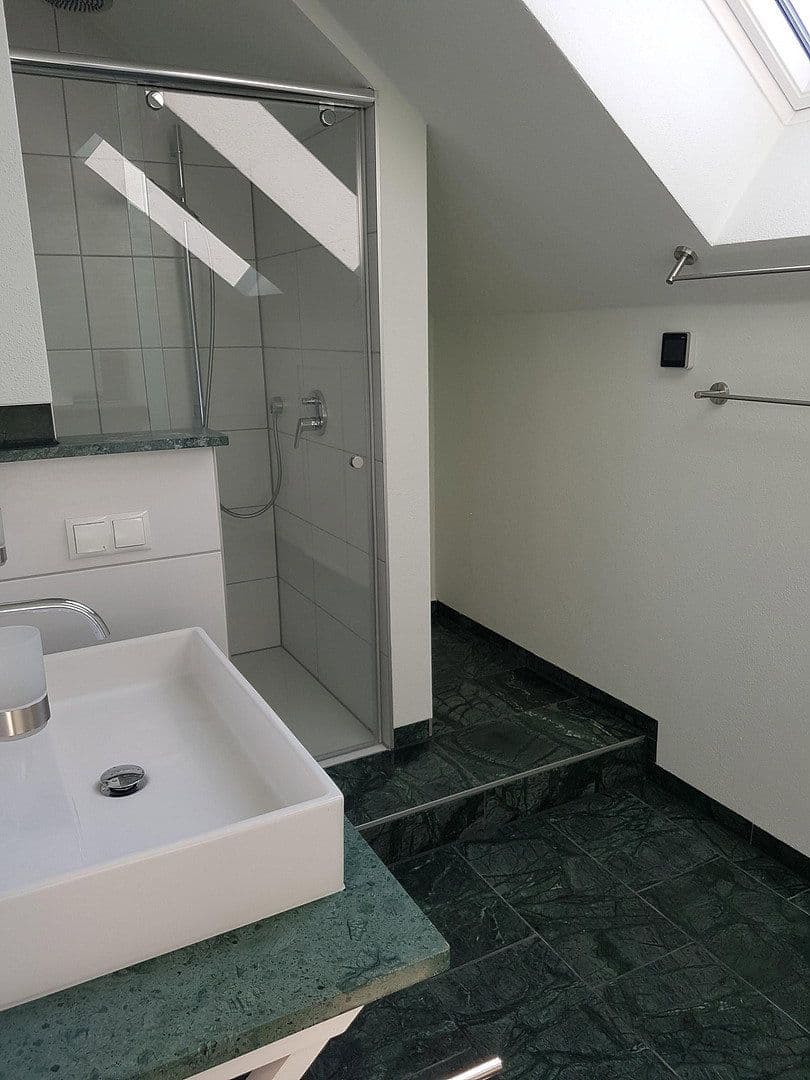 Pronájem bytu 4+1 130 m², Allgäuer Straße 8, Wolfertschwenden, Bavorsko Pronájem bytu 4+1 130 m², Allgäuer Straße 8, Wolfertschwenden, Bavorsko