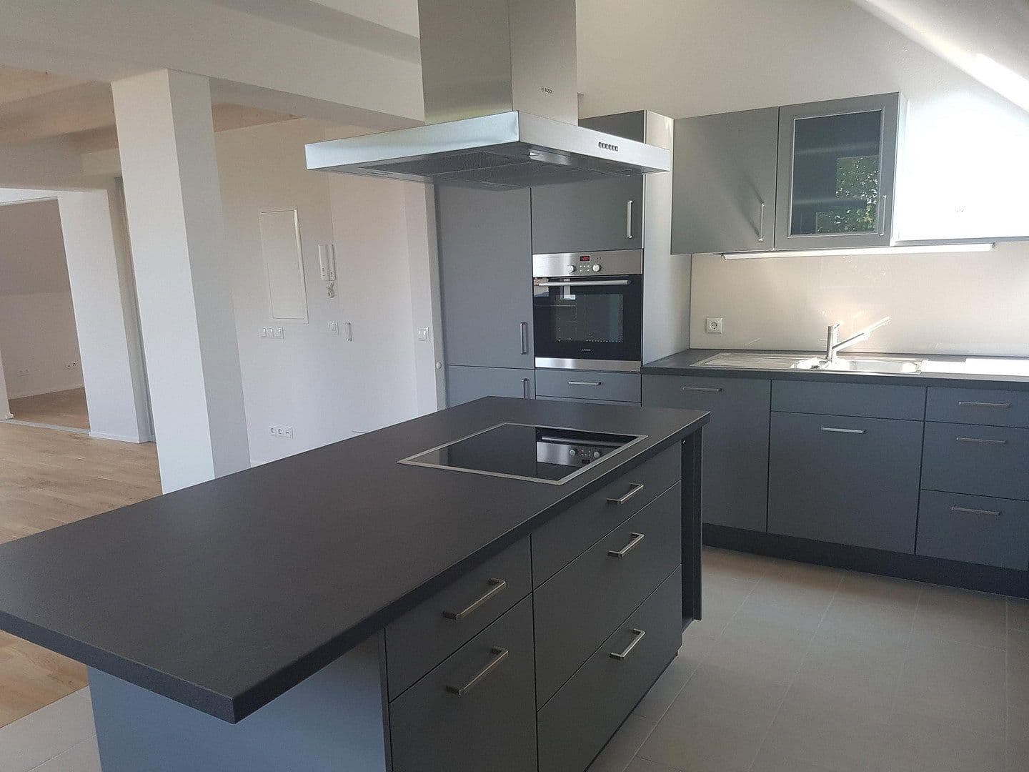 Pronájem bytu 4+1 130 m², Allgäuer Straße 8, Wolfertschwenden, Bavorsko Pronájem bytu 4+1 130 m², Allgäuer Straße 8, Wolfertschwenden, Bavorsko