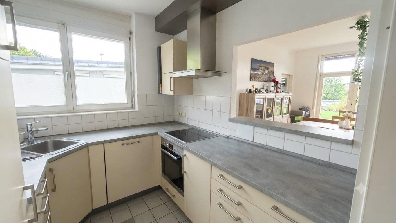 Pronájem bytu 6+1 146 m², Nürtingen, Bádensko-Württembersko Pronájem bytu 6+1 146 m², Nürtingen, Bádensko-Württembersko