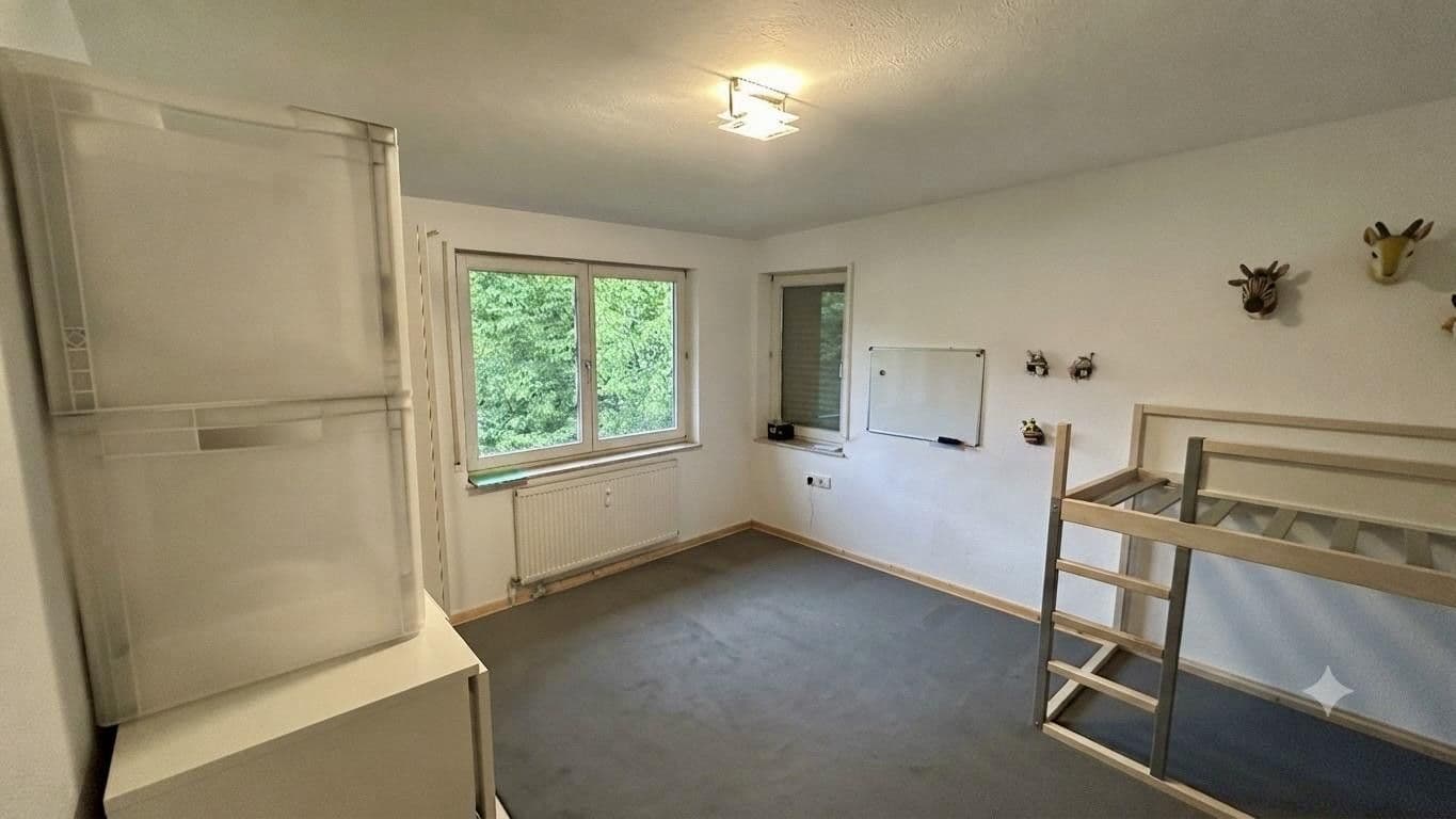 Pronájem bytu 6+1 146 m², Nürtingen, Bádensko-Württembersko Pronájem bytu 6+1 146 m², Nürtingen, Bádensko-Württembersko