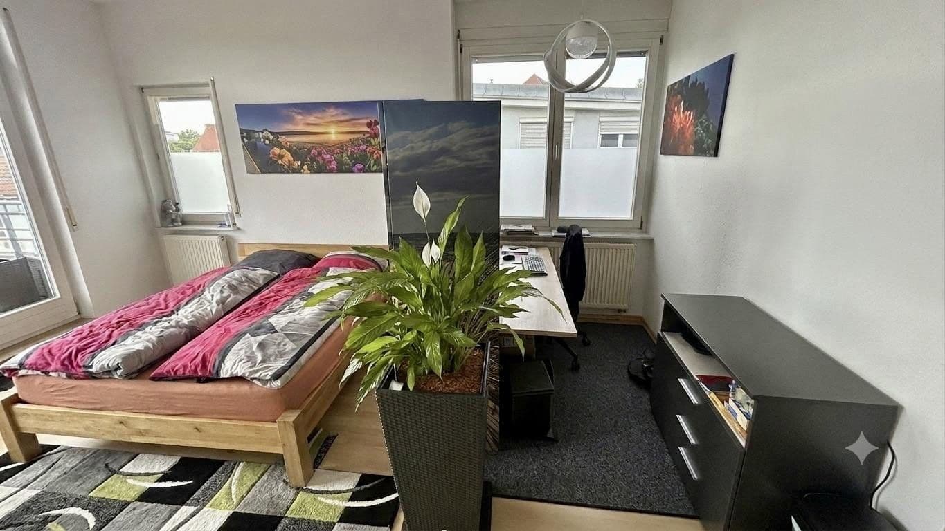 Pronájem bytu 6+1 146 m², Nürtingen, Bádensko-Württembersko Pronájem bytu 6+1 146 m², Nürtingen, Bádensko-Württembersko