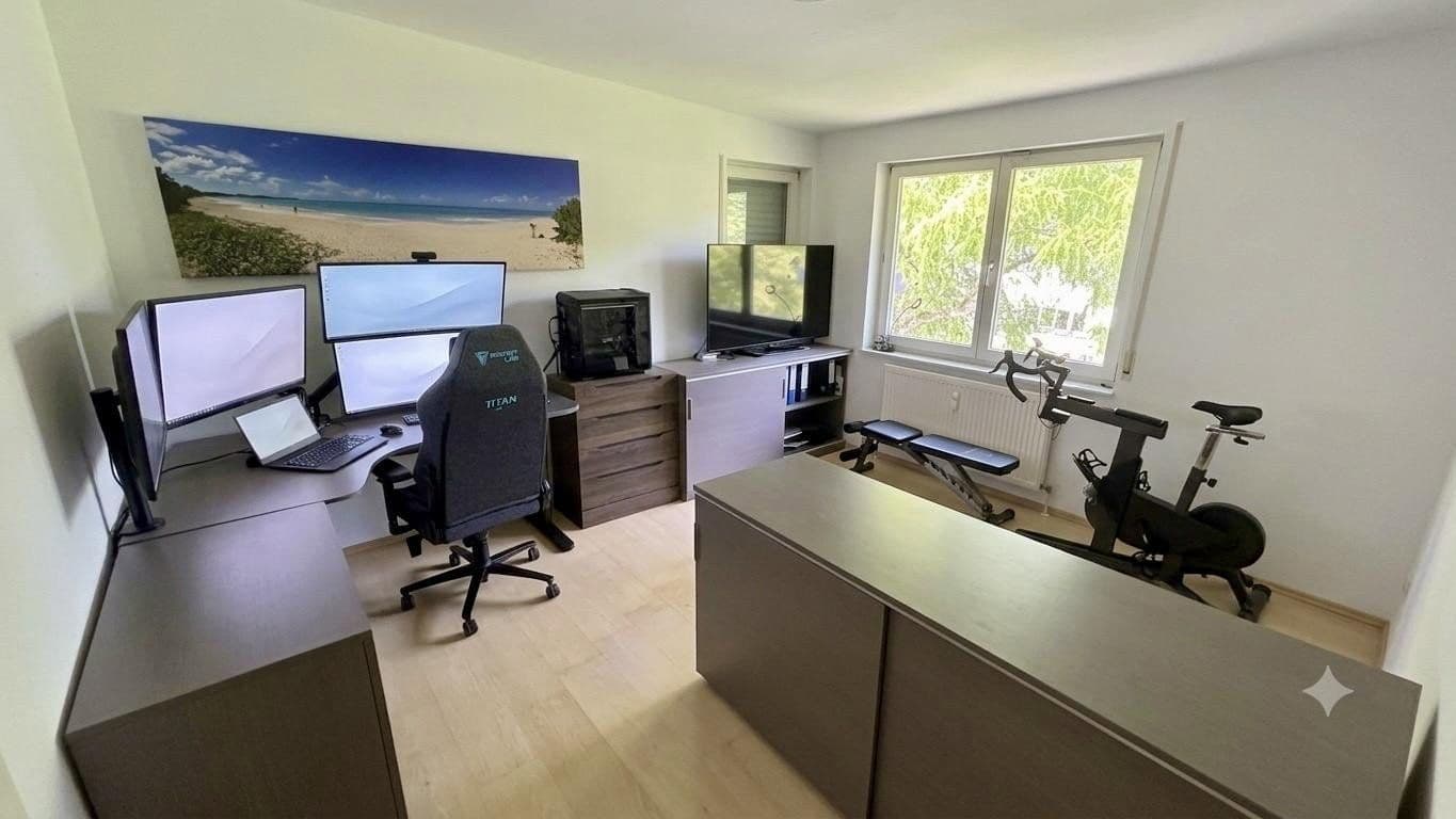 Pronájem bytu 6+1 146 m², Nürtingen, Bádensko-Württembersko Pronájem bytu 6+1 146 m², Nürtingen, Bádensko-Württembersko