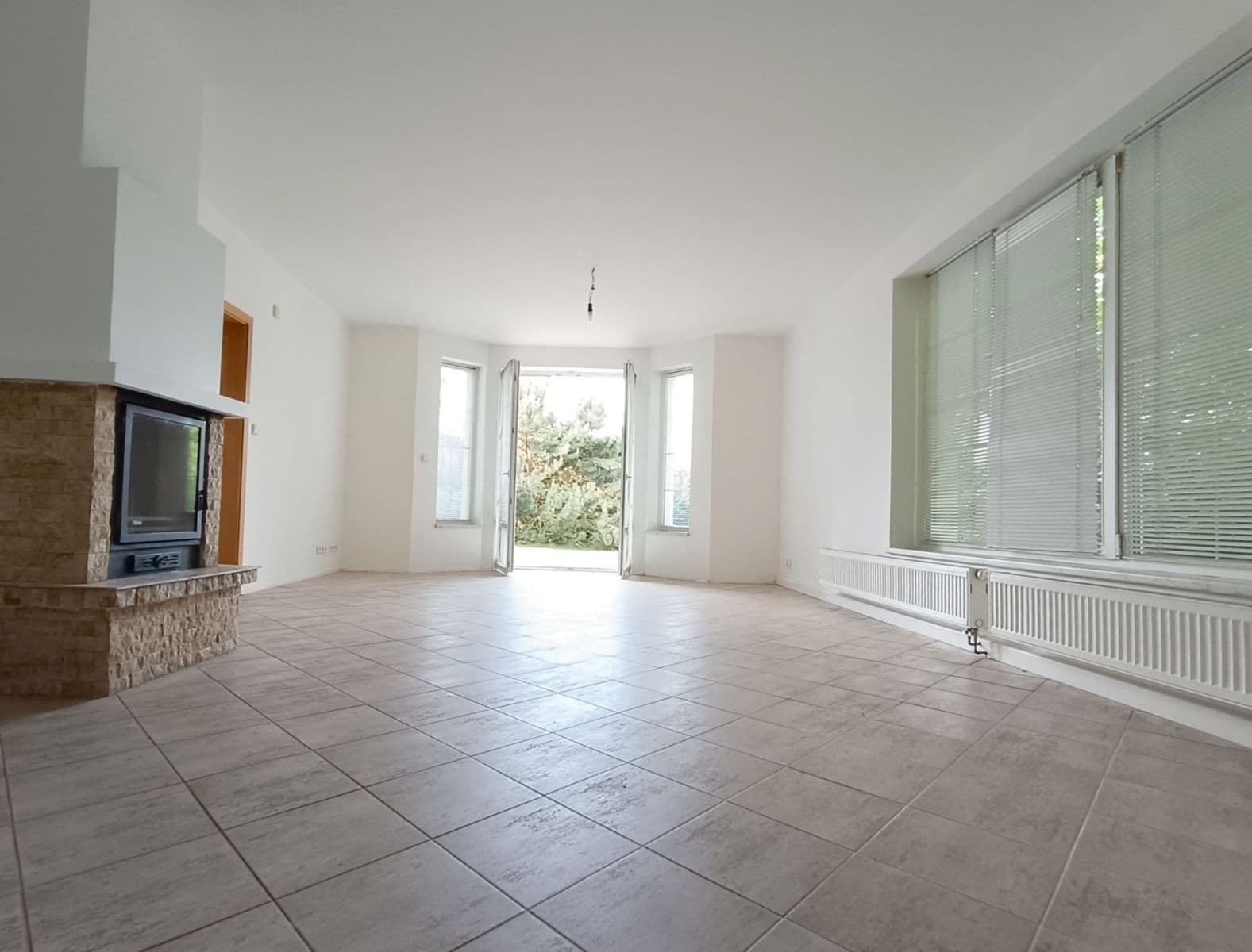 Prodej domu 180 m², pozemek 1.020 m², Ve Skále, Šestajovice, Středočeský kraj Prodej domu 180 m², pozemek 1.020 m², Ve Skále, Šestajovice, Středočeský kraj