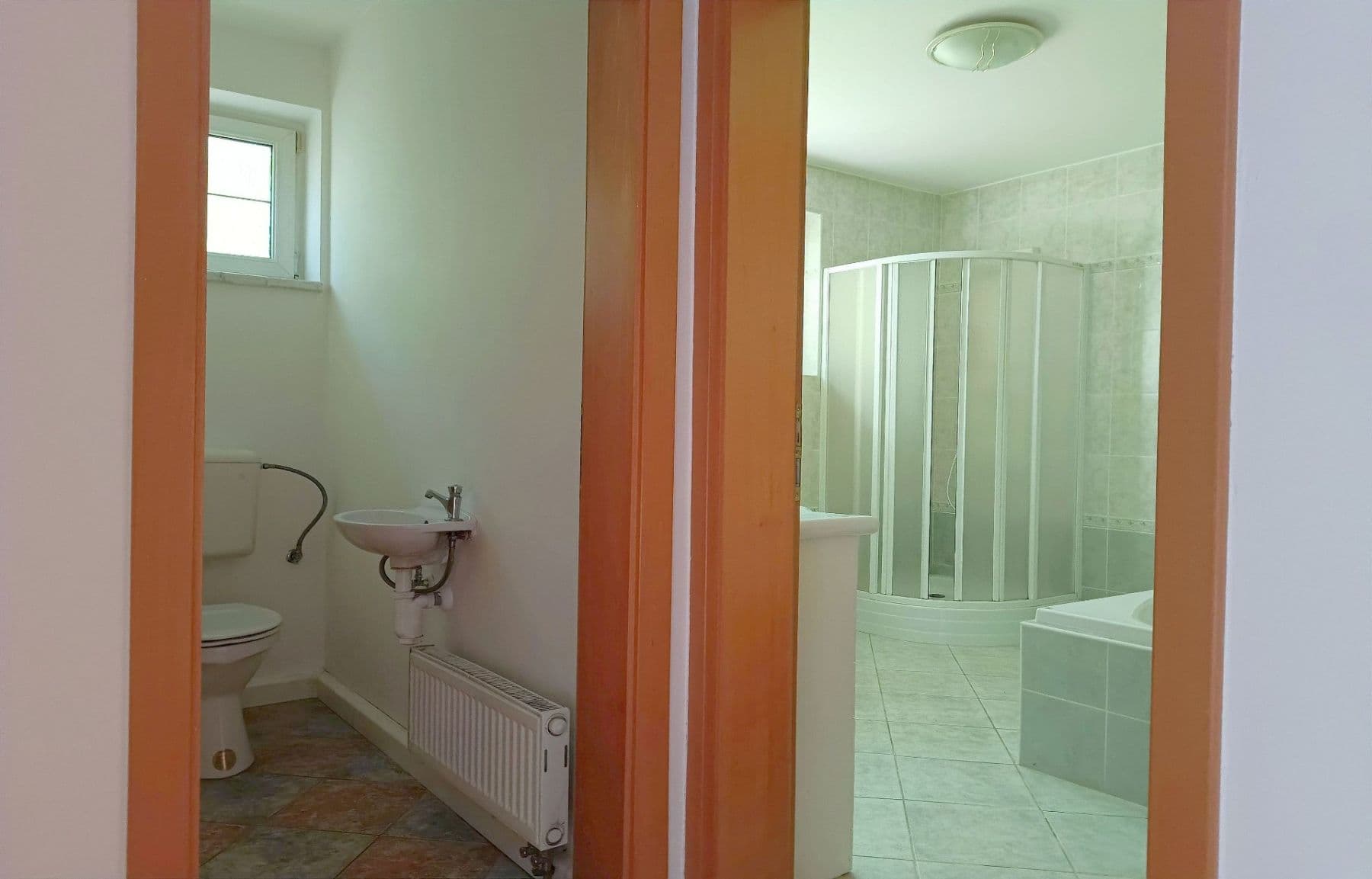 Prodej domu 180 m², pozemek 1.020 m², Ve Skále, Šestajovice, Středočeský kraj Prodej domu 180 m², pozemek 1.020 m², Ve Skále, Šestajovice, Středočeský kraj