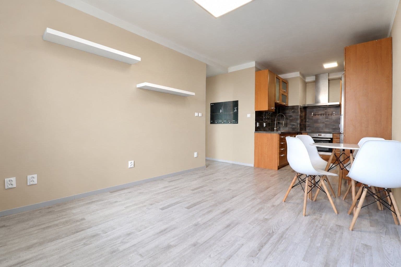 Pronájem bytu 2+kk 48 m², Jablonecká, Praha, Praha Pronájem bytu 2+kk 48 m², Jablonecká, Praha, Praha