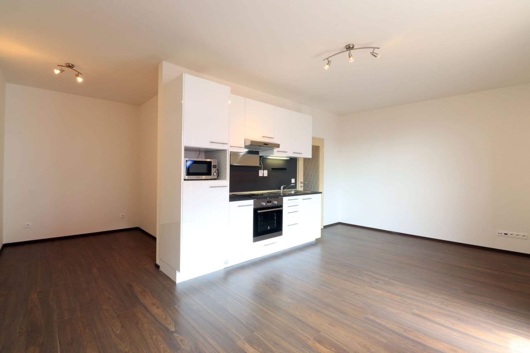 Pronájem bytu 1+kk 37 m², Farkašova, Praha, Praha Pronájem bytu 1+kk 37 m², Farkašova, Praha, Praha
