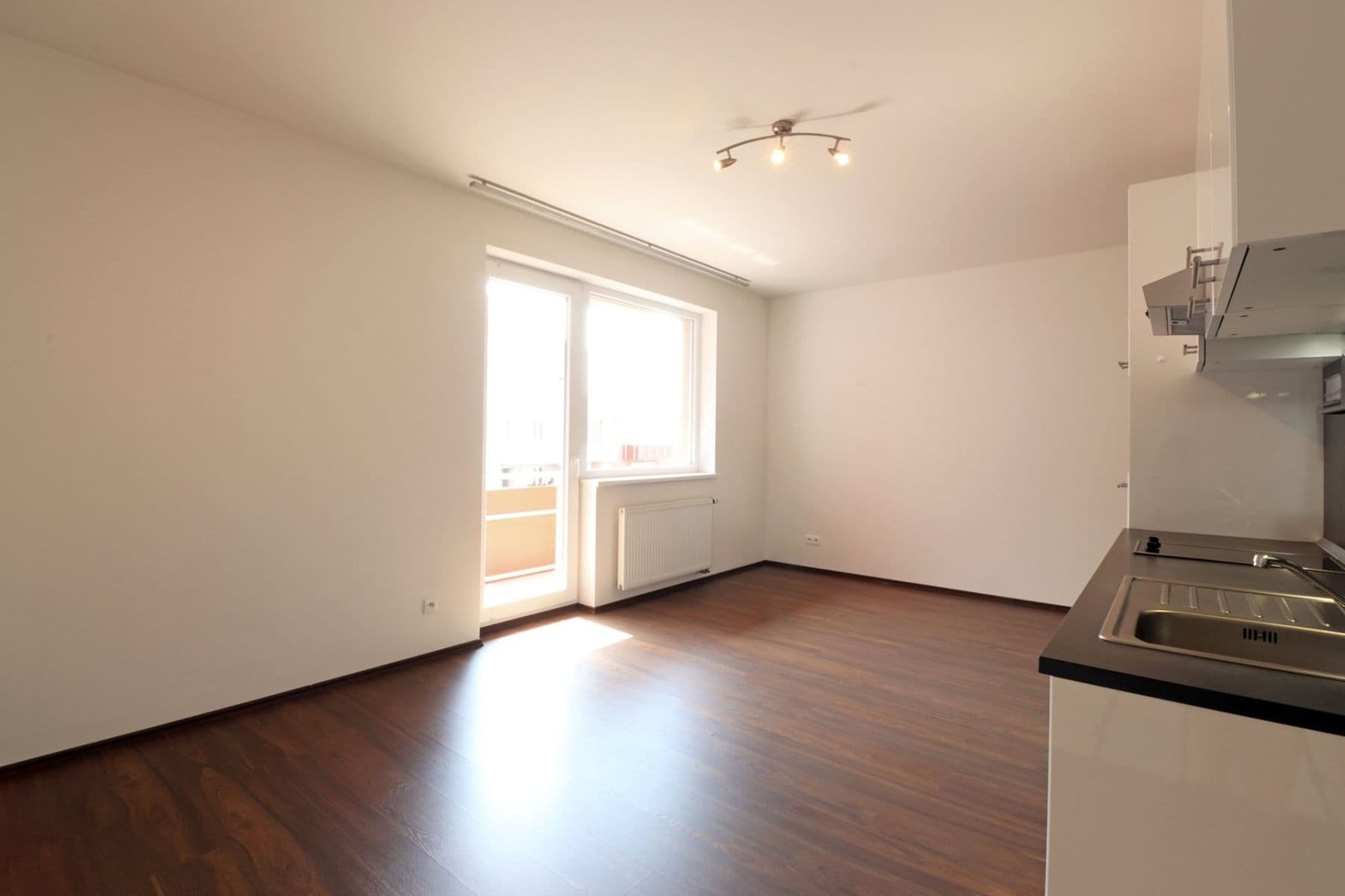 Pronájem bytu 1+kk 37 m², Farkašova, Praha, Praha Pronájem bytu 1+kk 37 m², Farkašova, Praha, Praha