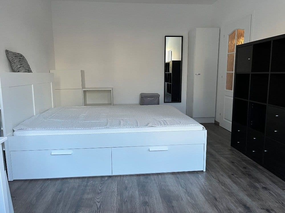 Pronájem bytu 1+kk 29 m², Valentova, Praha, Praha Pronájem bytu 1+kk 29 m², Valentova, Praha, Praha