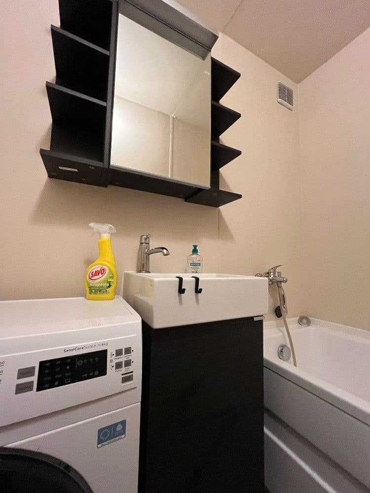 Pronájem bytu 1+kk 29 m², Valentova, Praha, Praha Pronájem bytu 1+kk 29 m², Valentova, Praha, Praha
