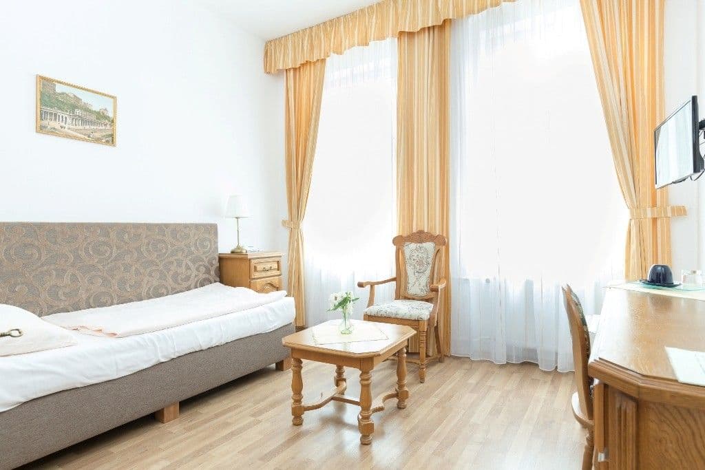 Pronájem domu 230 m², pozemek 382 m², Sadová, Karlovy Vary, Karlovarský kraj Pronájem domu 230 m², pozemek 382 m², Sadová, Karlovy Vary, Karlovarský kraj