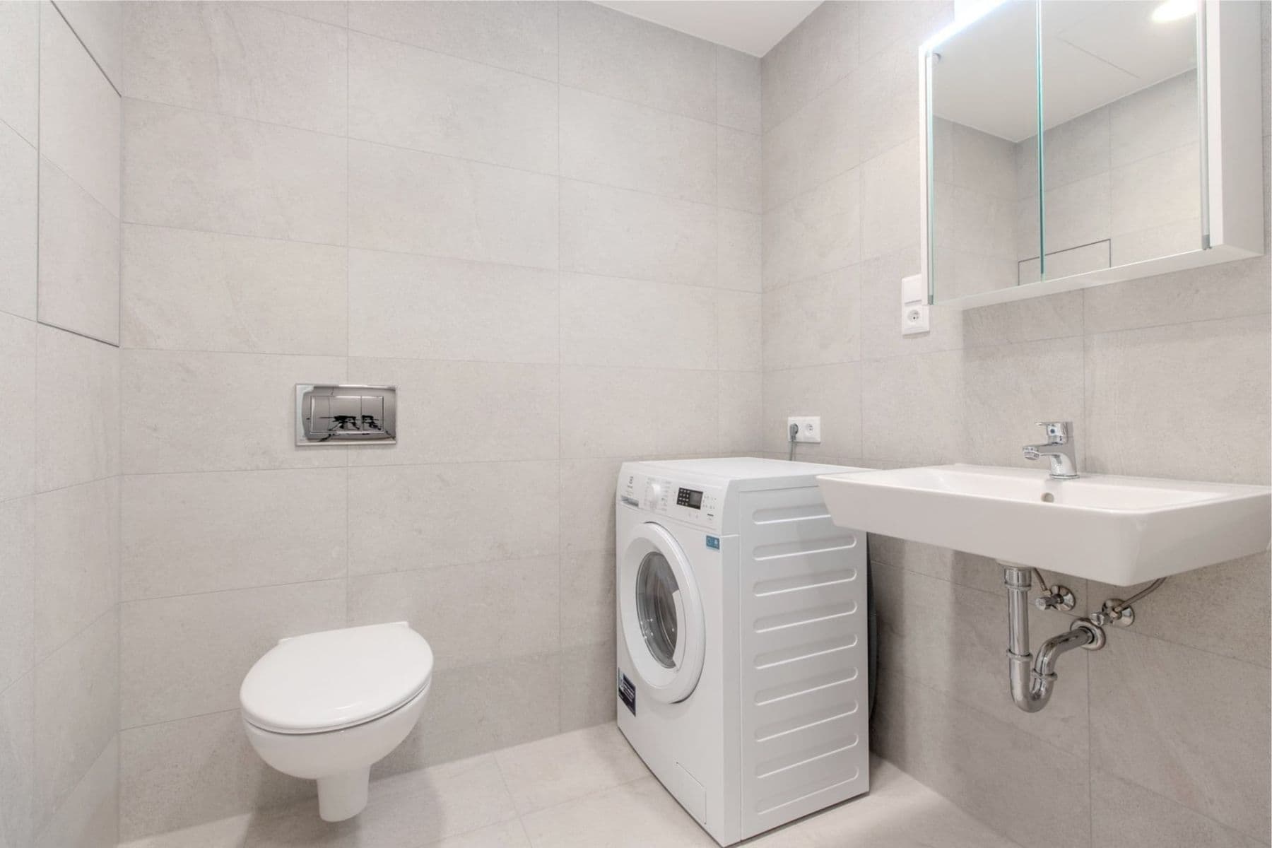 Pronájem bytu 1+kk 35 m², Poděbradská, Praha, Praha Pronájem bytu 1+kk 35 m², Poděbradská, Praha, Praha