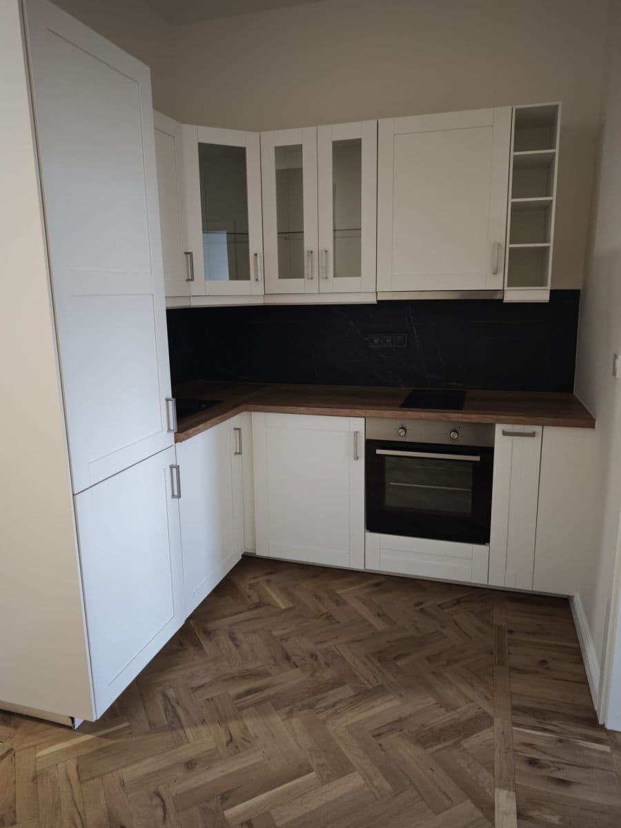 Pronájem bytu 1+1 46 m², Plzeňská, Praha, Praha Pronájem bytu 1+1 46 m², Plzeňská, Praha, Praha