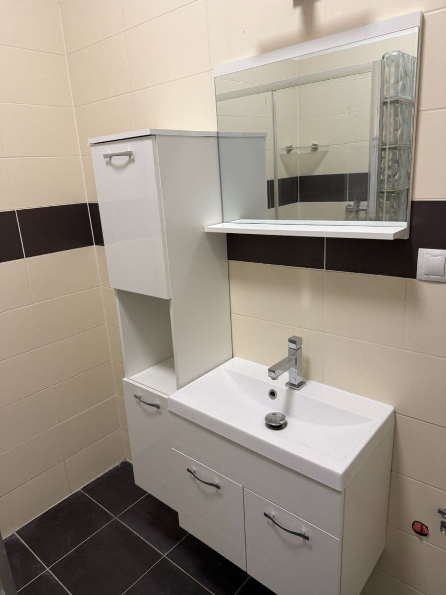 Pronájem bytu 3+1 90 m², Balcarova, Ostrava, Moravskoslezský kraj Pronájem bytu 3+1 90 m², Balcarova, Ostrava, Moravskoslezský kraj