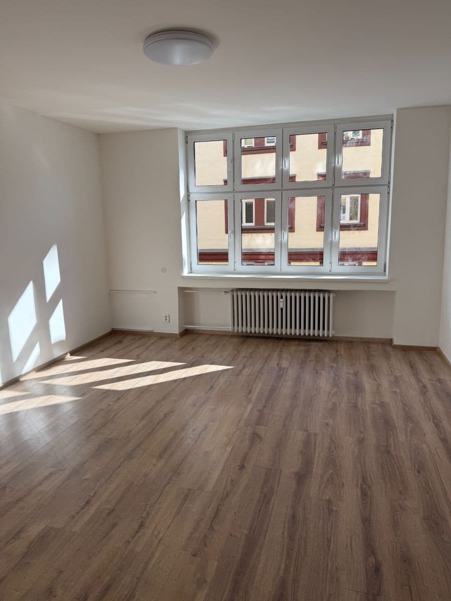 Pronájem bytu 3+1 90 m², Balcarova, Ostrava, Moravskoslezský kraj Pronájem bytu 3+1 90 m², Balcarova, Ostrava, Moravskoslezský kraj