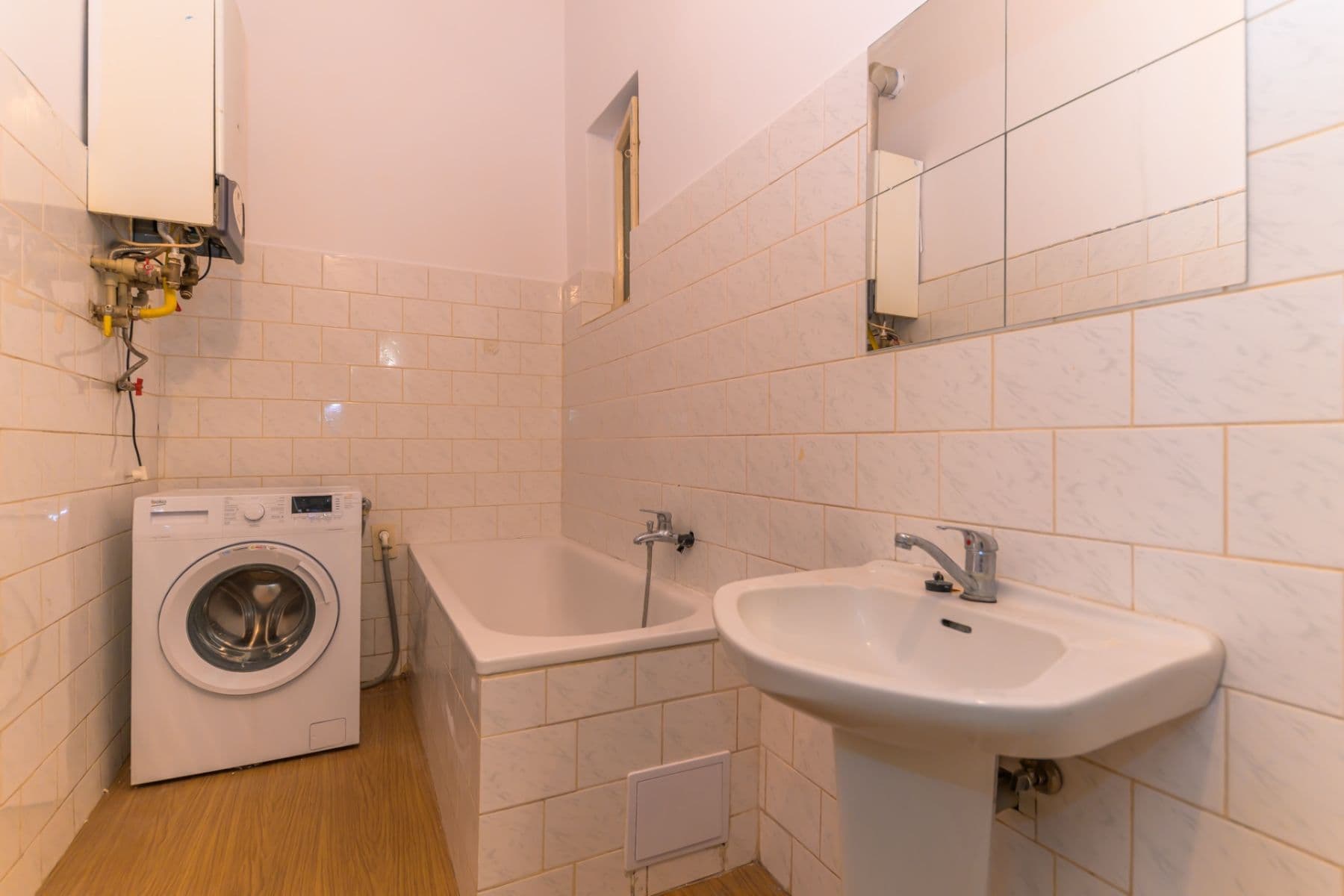 Prodej bytu 2+1 82 m², Na Jezerce, Praha, Praha Prodej bytu 2+1 82 m², Na Jezerce, Praha, Praha