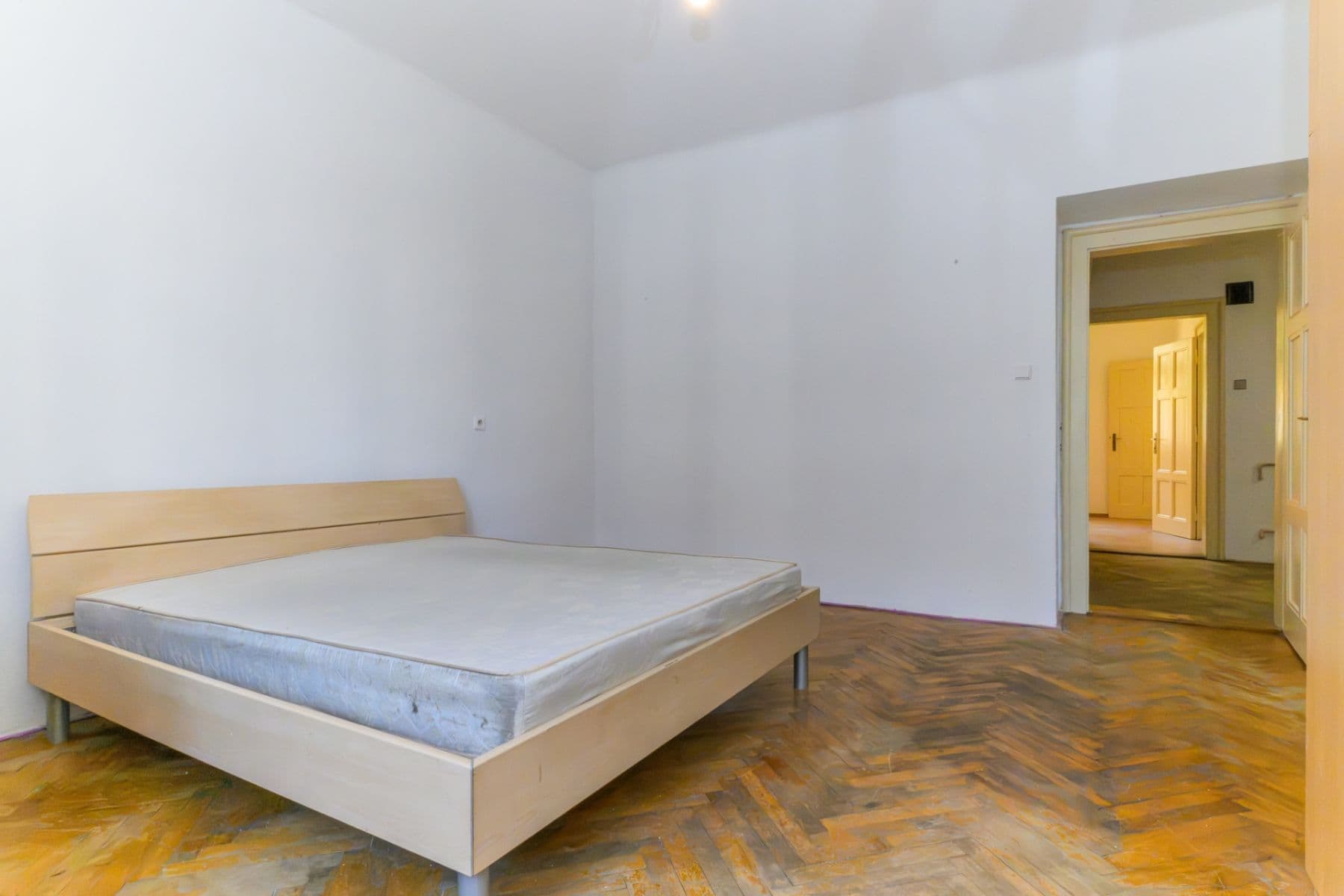 Prodej bytu 2+1 82 m², Na Jezerce, Praha, Praha Prodej bytu 2+1 82 m², Na Jezerce, Praha, Praha