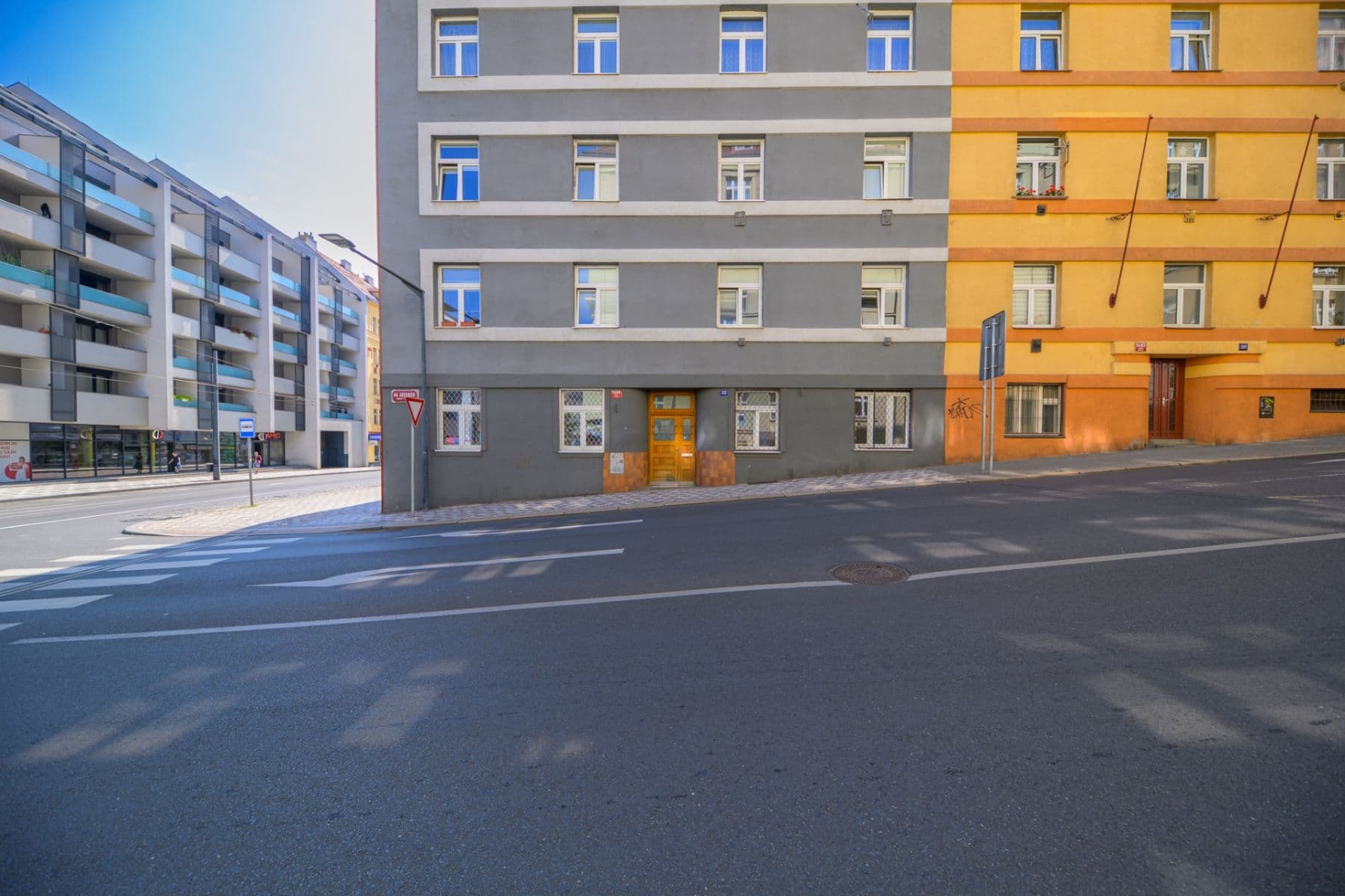 Prodej bytu 2+1 82 m², Na Jezerce, Praha, Praha Prodej bytu 2+1 82 m², Na Jezerce, Praha, Praha