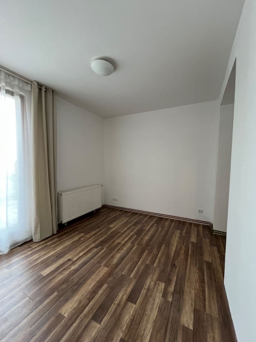 Pronájem bytu 2+1 44 m², Karlovotýnská, Nučice, Středočeský kraj Pronájem bytu 2+1 44 m², Karlovotýnská, Nučice, Středočeský kraj
