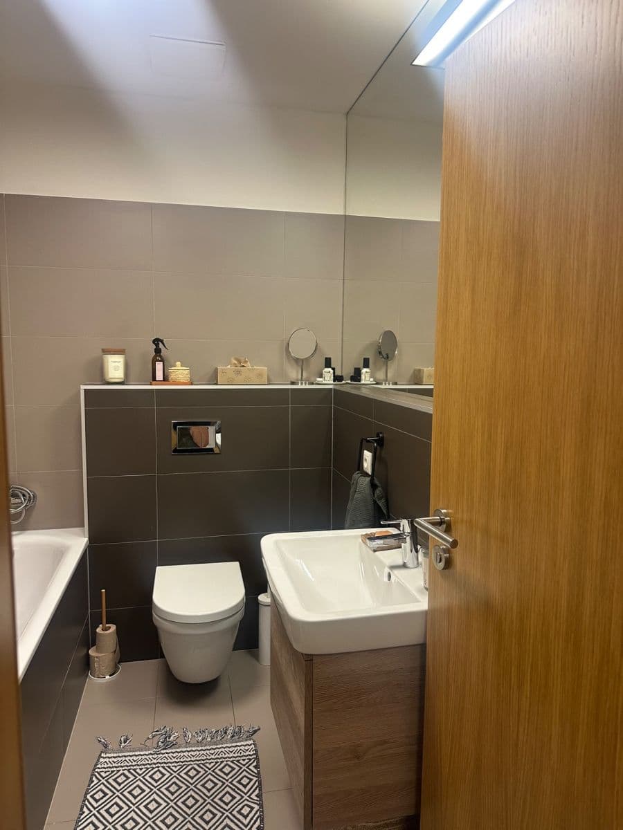Pronájem bytu 4+kk 124 m², Pod Dvorem, Praha, Praha Pronájem bytu 4+kk 124 m², Pod Dvorem, Praha, Praha