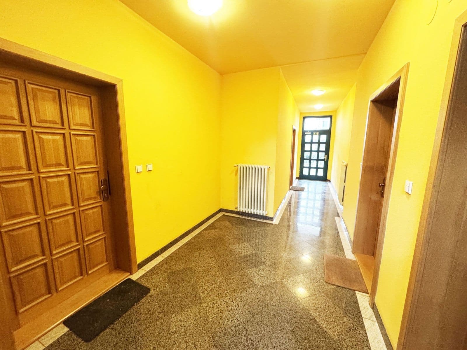 Pronájem bytu 1+kk 35 m², Pravá, Praha, Praha Pronájem bytu 1+kk 35 m², Pravá, Praha, Praha