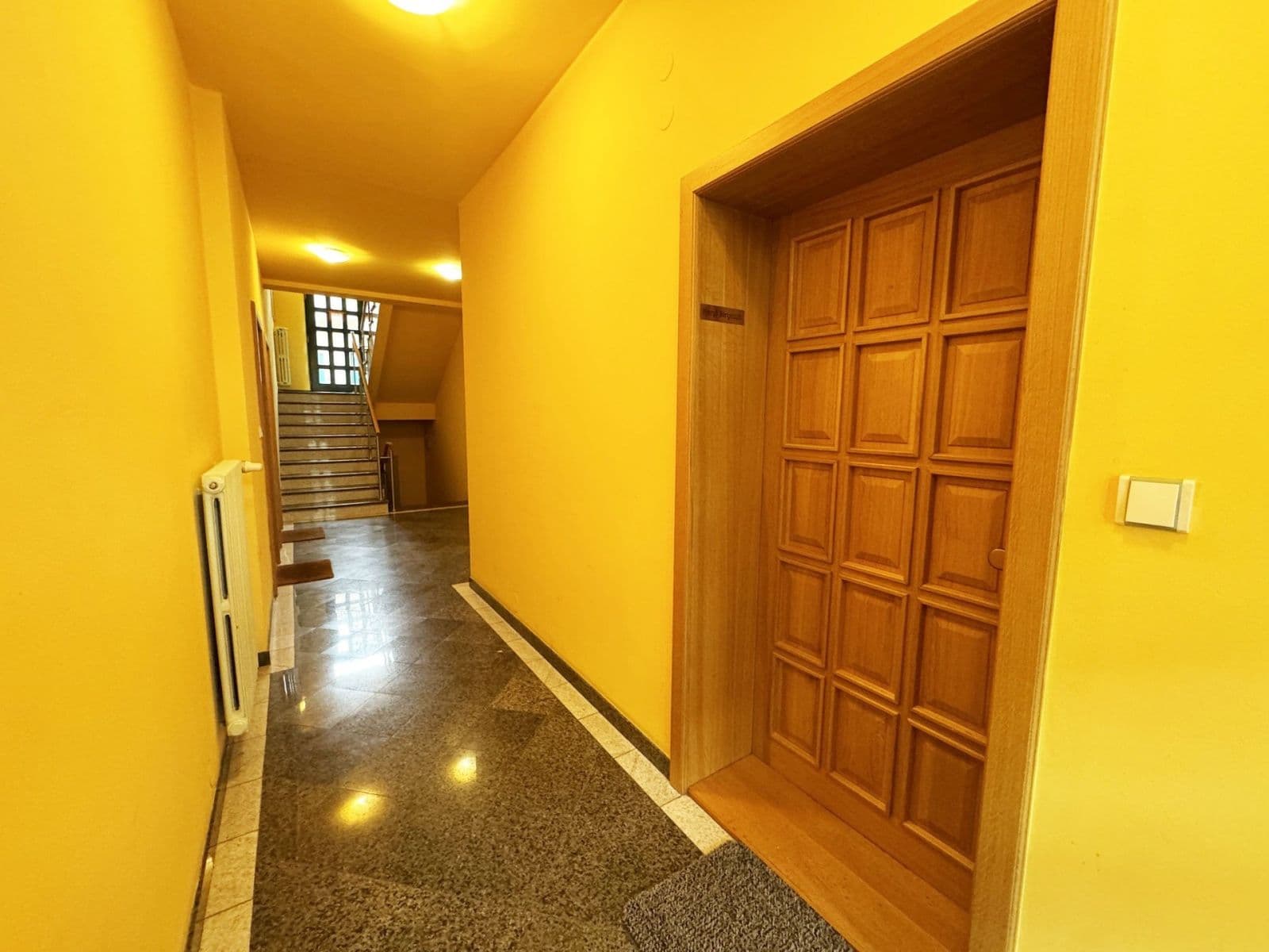 Pronájem bytu 1+kk 35 m², Pravá, Praha, Praha Pronájem bytu 1+kk 35 m², Pravá, Praha, Praha