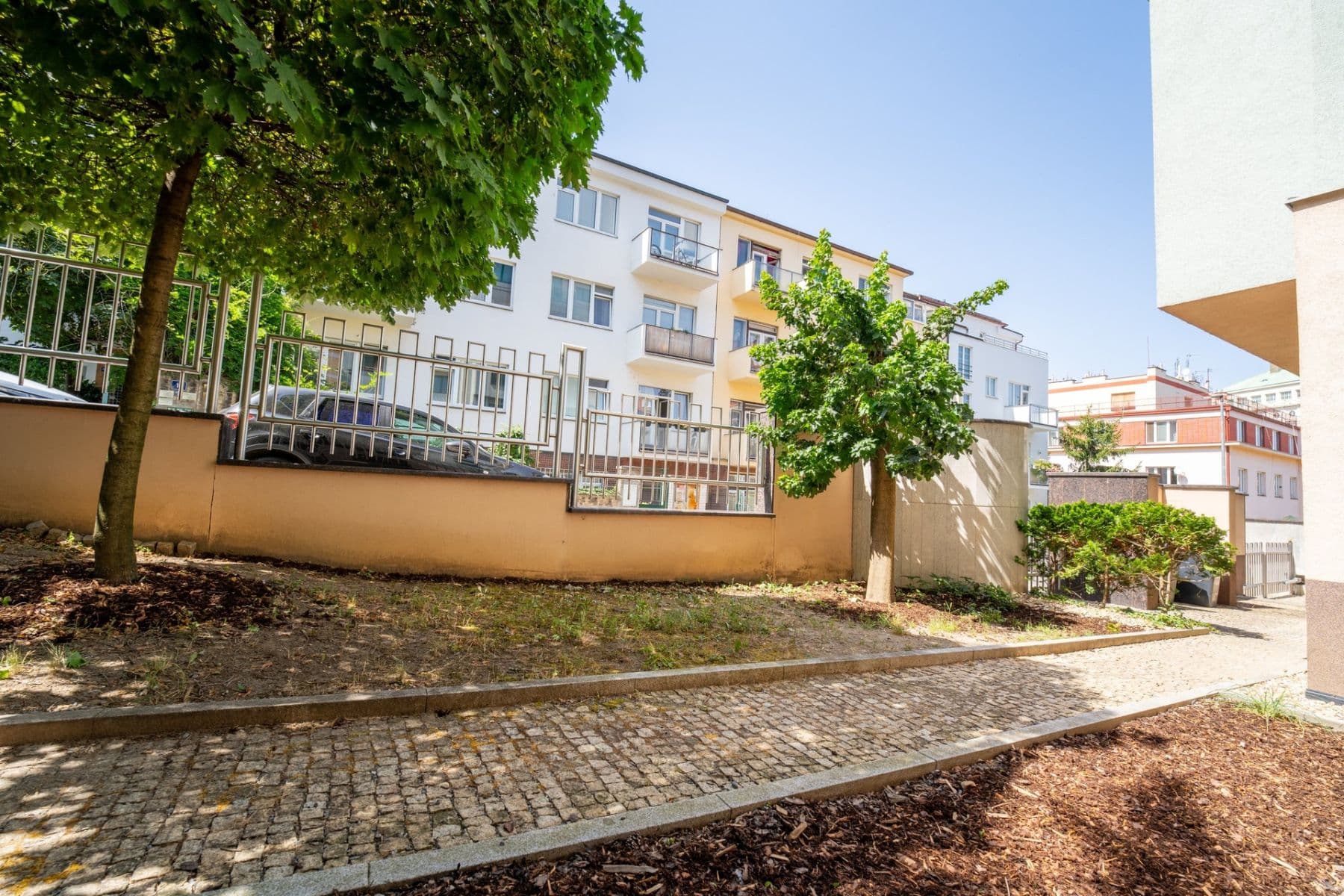 Pronájem bytu 1+kk 35 m², Pravá, Praha, Praha Pronájem bytu 1+kk 35 m², Pravá, Praha, Praha