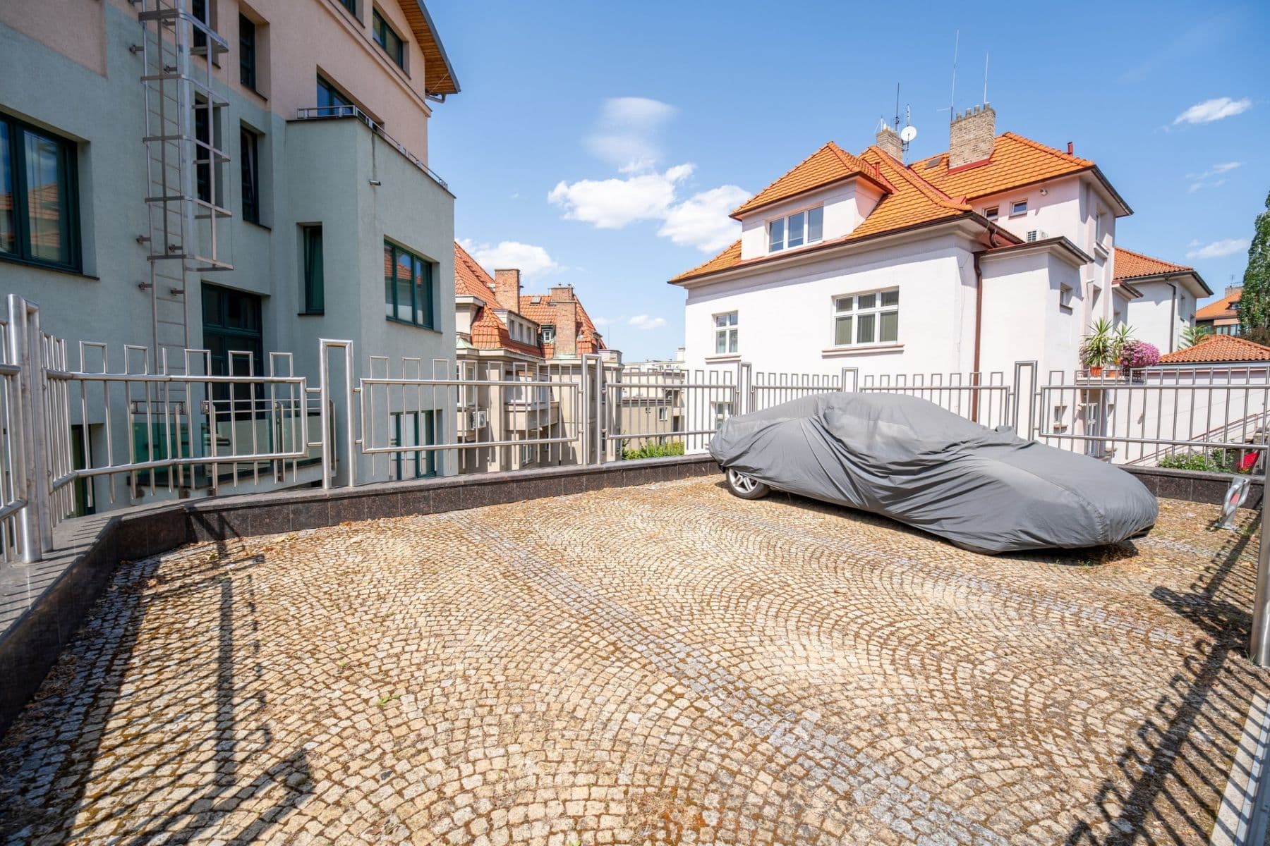Pronájem bytu 1+kk 35 m², Pravá, Praha, Praha Pronájem bytu 1+kk 35 m², Pravá, Praha, Praha
