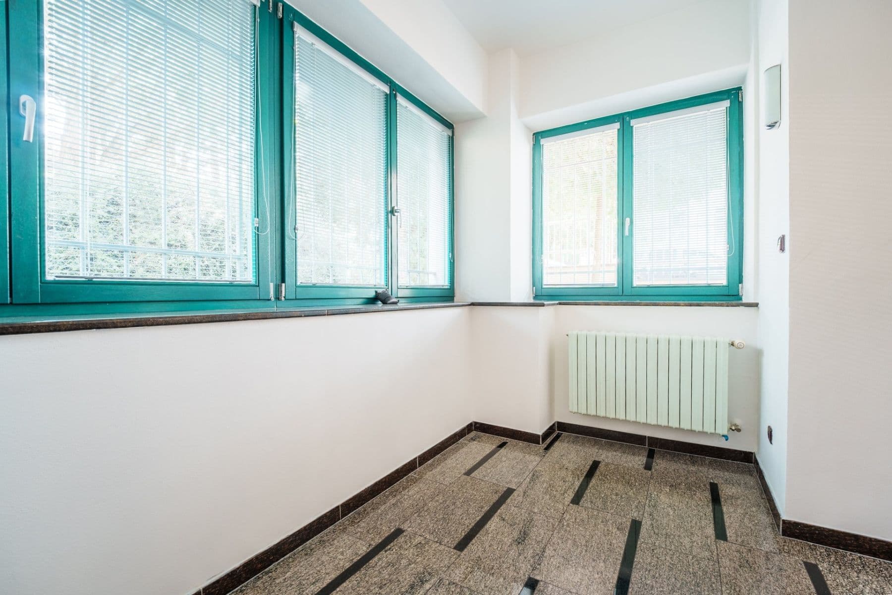 Pronájem bytu 1+kk 35 m², Pravá, Praha, Praha Pronájem bytu 1+kk 35 m², Pravá, Praha, Praha