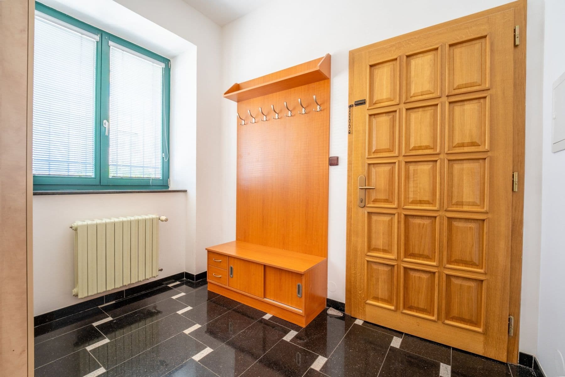 Pronájem bytu 1+kk 35 m², Pravá, Praha, Praha Pronájem bytu 1+kk 35 m², Pravá, Praha, Praha
