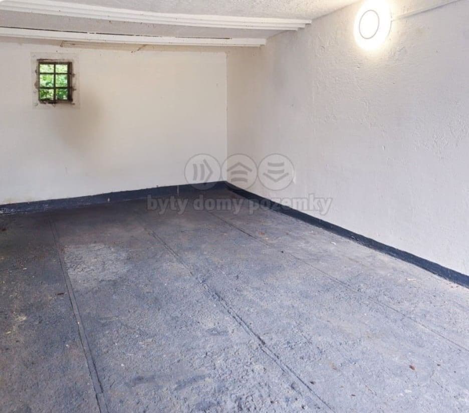 Pronájem garáže 19 m², Pod Petřinami, Praha, Praha Pronájem garáže 19 m², Pod Petřinami, Praha, Praha