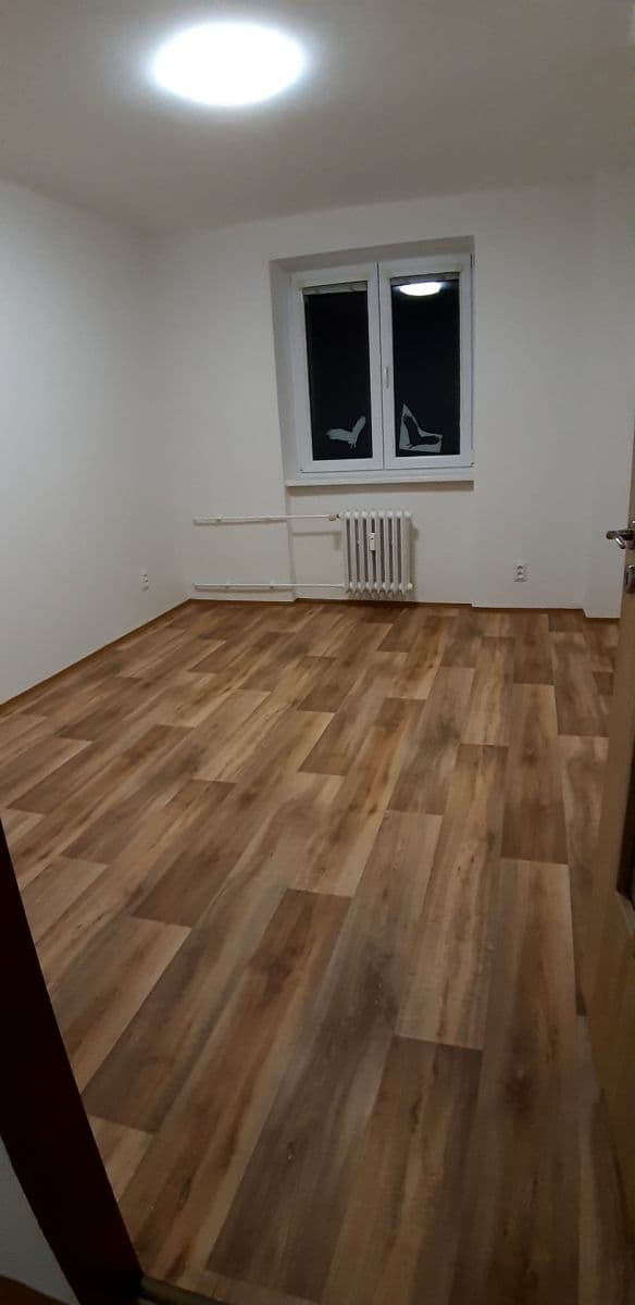 Pronájem bytu 2+1 58 m², Josefa Ressla, Pardubice, Pardubický kraj Pronájem bytu 2+1 58 m², Josefa Ressla, Pardubice, Pardubický kraj
