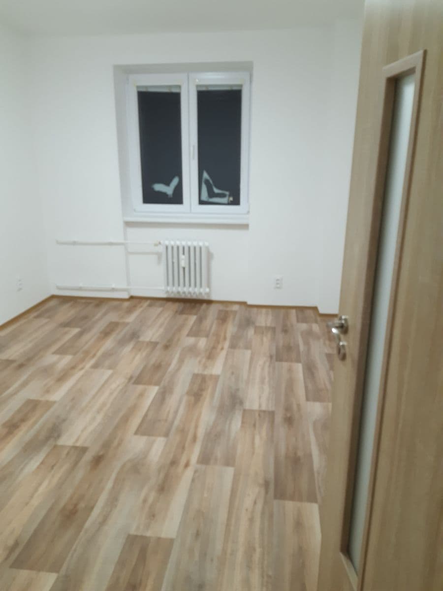 Pronájem bytu 2+1 58 m², Josefa Ressla, Pardubice, Pardubický kraj Pronájem bytu 2+1 58 m², Josefa Ressla, Pardubice, Pardubický kraj