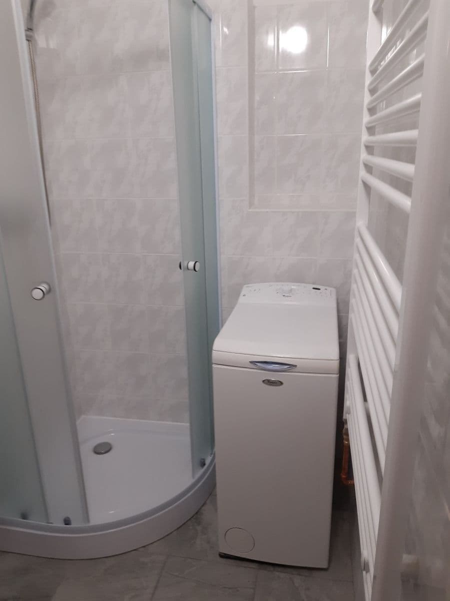 Pronájem bytu 2+1 58 m², Josefa Ressla, Pardubice, Pardubický kraj Pronájem bytu 2+1 58 m², Josefa Ressla, Pardubice, Pardubický kraj