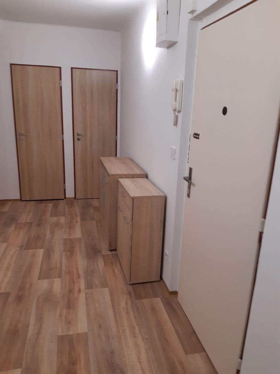 Pronájem bytu 2+1 58 m², Josefa Ressla, Pardubice, Pardubický kraj Pronájem bytu 2+1 58 m², Josefa Ressla, Pardubice, Pardubický kraj