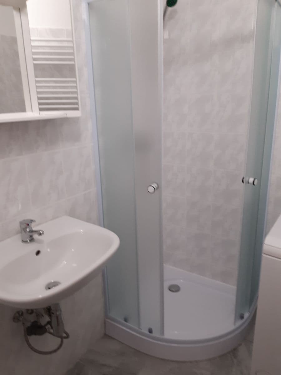 Pronájem bytu 2+1 58 m², Josefa Ressla, Pardubice, Pardubický kraj Pronájem bytu 2+1 58 m², Josefa Ressla, Pardubice, Pardubický kraj