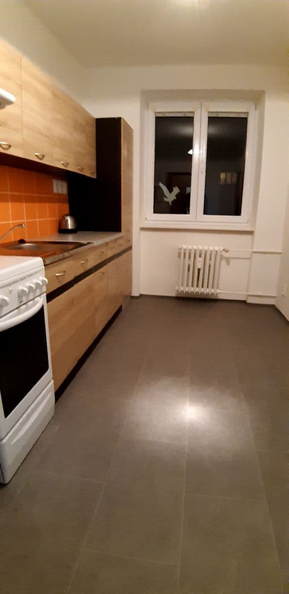 Pronájem bytu 2+1 58 m², Josefa Ressla, Pardubice, Pardubický kraj Pronájem bytu 2+1 58 m², Josefa Ressla, Pardubice, Pardubický kraj