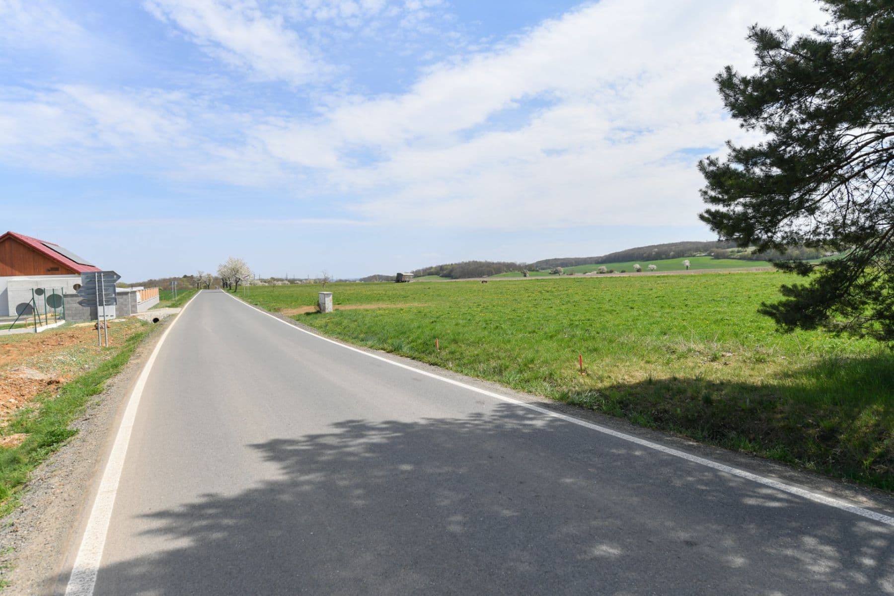 Pronájem pozemku 1.081 m², Měňany, Středočeský kraj Pronájem pozemku 1.081 m², Měňany, Středočeský kraj