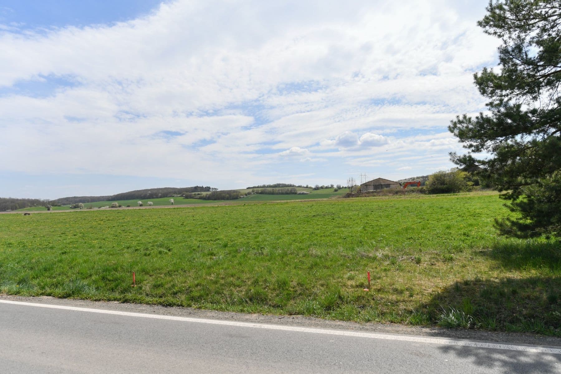 Pronájem pozemku 1.081 m², Měňany, Středočeský kraj Pronájem pozemku 1.081 m², Měňany, Středočeský kraj
