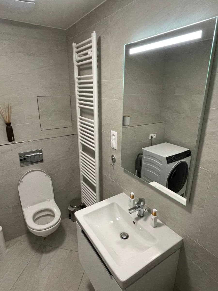 Pronájem bytu 2+kk 56 m², Drahňovická, Praha, Praha Pronájem bytu 2+kk 56 m², Drahňovická, Praha, Praha