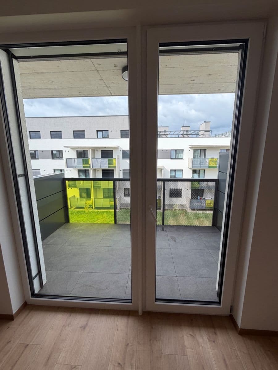 Pronájem bytu 1+kk 35 m², Nebřenická, Praha, Praha Pronájem bytu 1+kk 35 m², Nebřenická, Praha, Praha