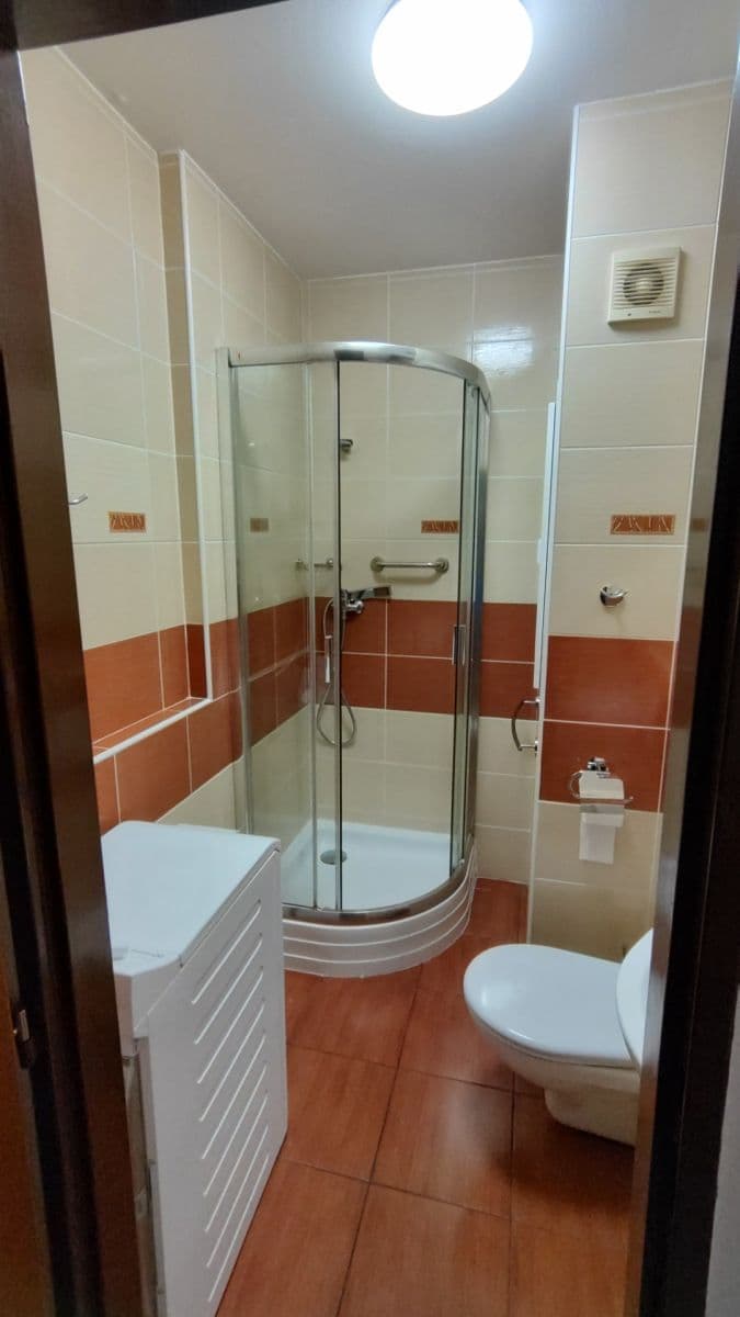 Pronájem bytu 1+1 39 m², Tatranská, Banská Bystrica, Banskobystrický kraj Pronájem bytu 1+1 39 m², Tatranská, Banská Bystrica, Banskobystrický kraj